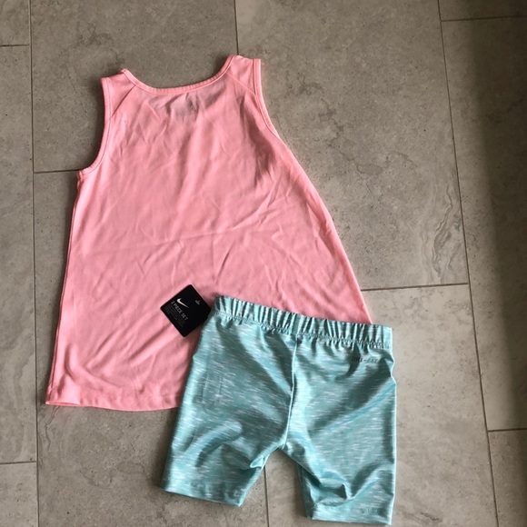 Nike Pink Tank Top and Teal Shorts Set - Picture 5 of 8